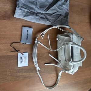 Balenciaga neo classic city mini